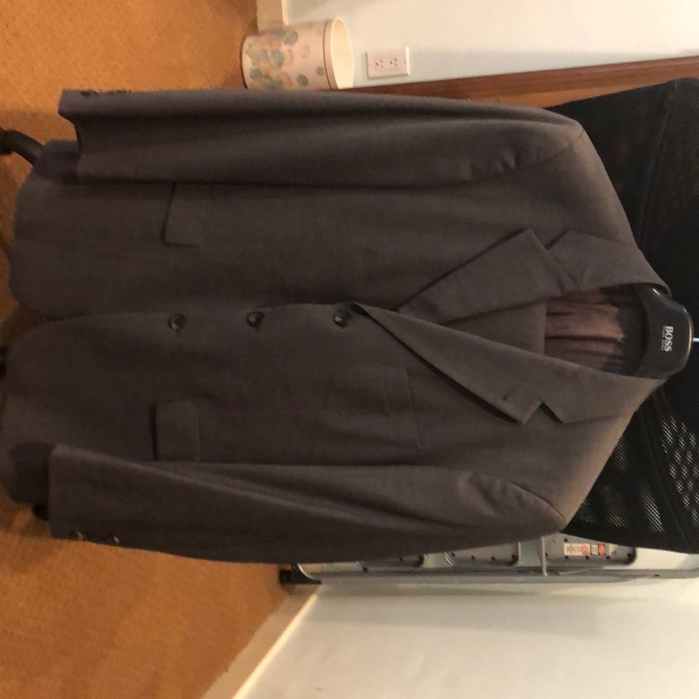 Hugo Boss men’s suit